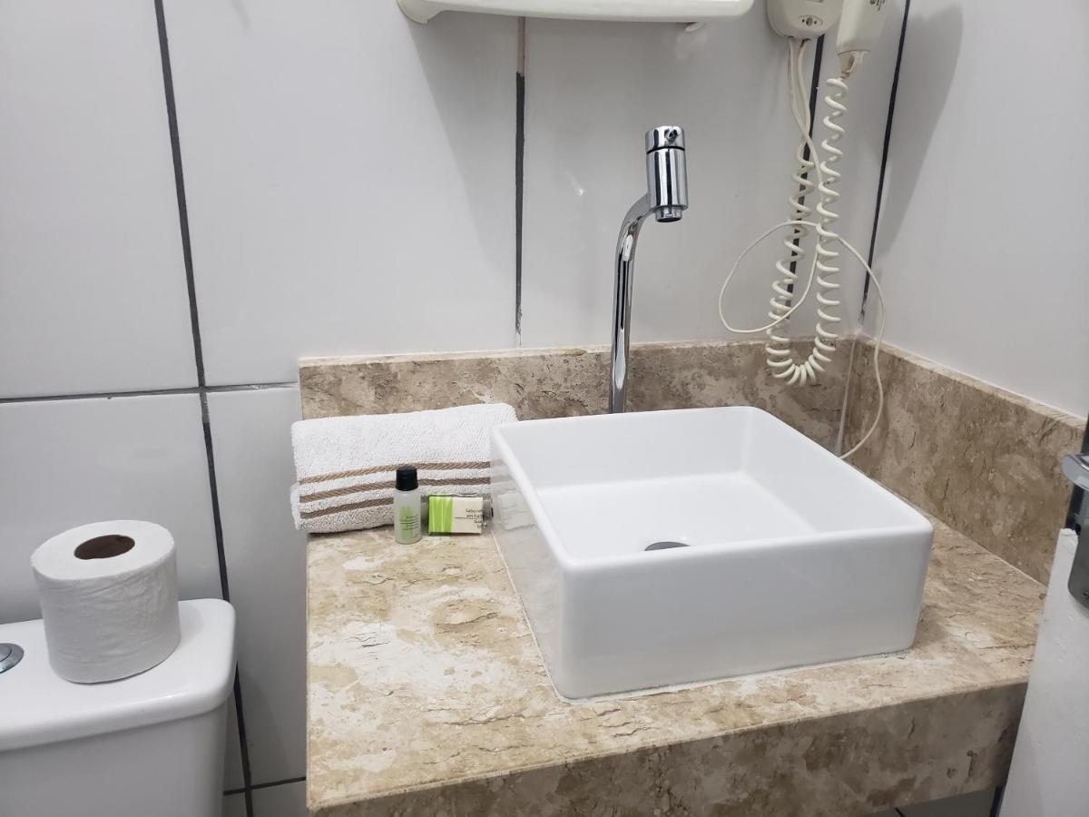 Pousada Beira Mar Сантос Екстериор снимка